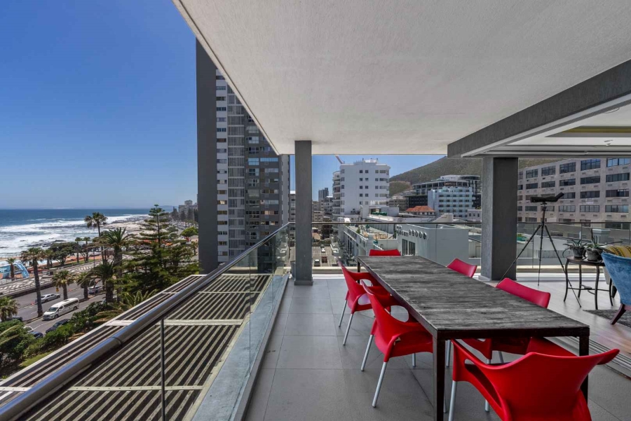 2 Bedroom Property for Sale in Sea Point Western Cape